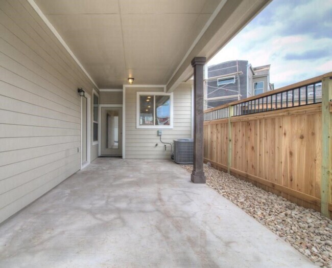 Building Photo - 7411 Pantherpaw St