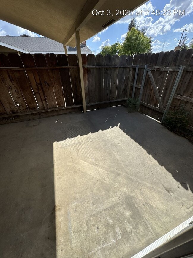Building Photo - 2967