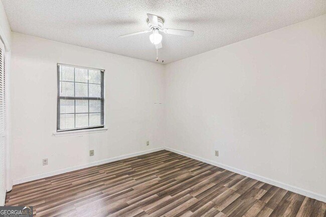 Building Photo - 104 Westridge Ct