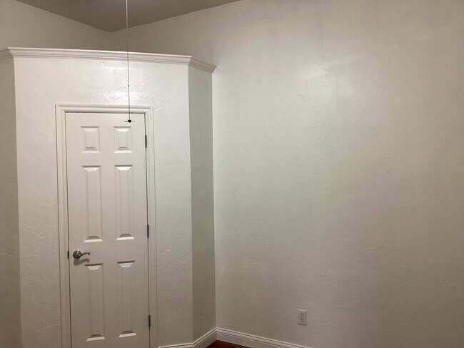 Building Photo - 17552 Zinc Dr