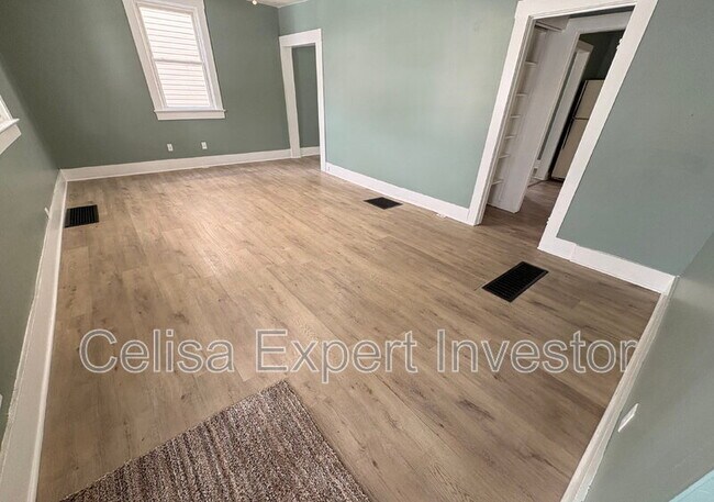 Building Photo - 3731 Webster St