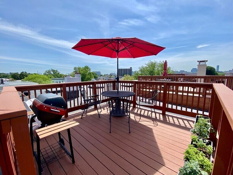 Building Photo - 258 Hampshire St