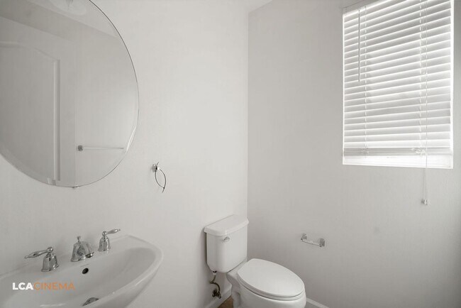 Building Photo - 5107 Via Palermo Dr