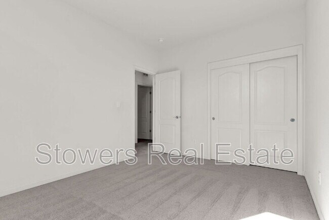 Building Photo - 1162 Waverly Cir