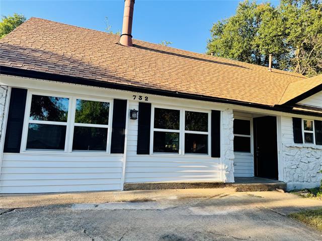 Building Photo - 732 Melrose Dr