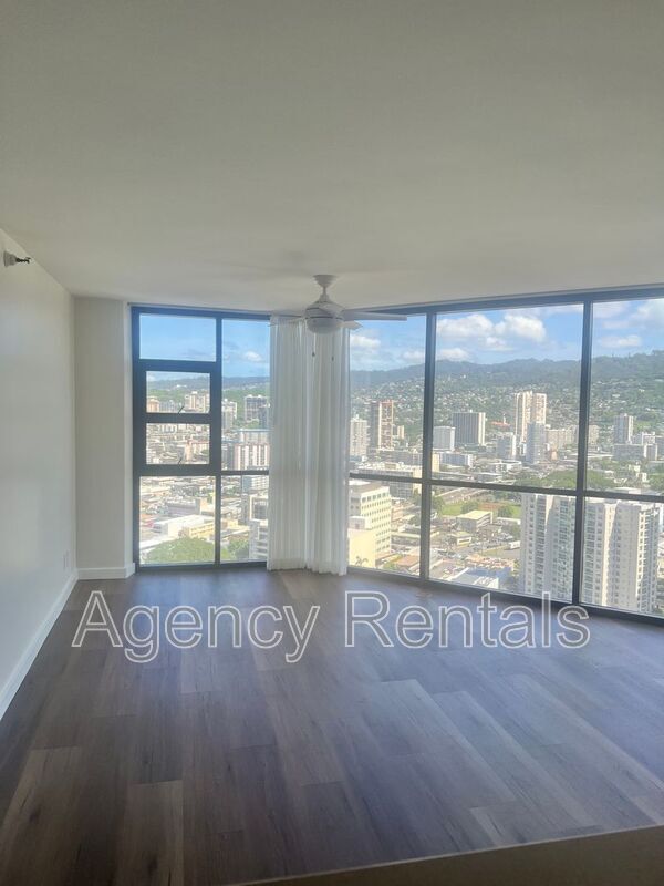 Building Photo - 930 Kaheka St
