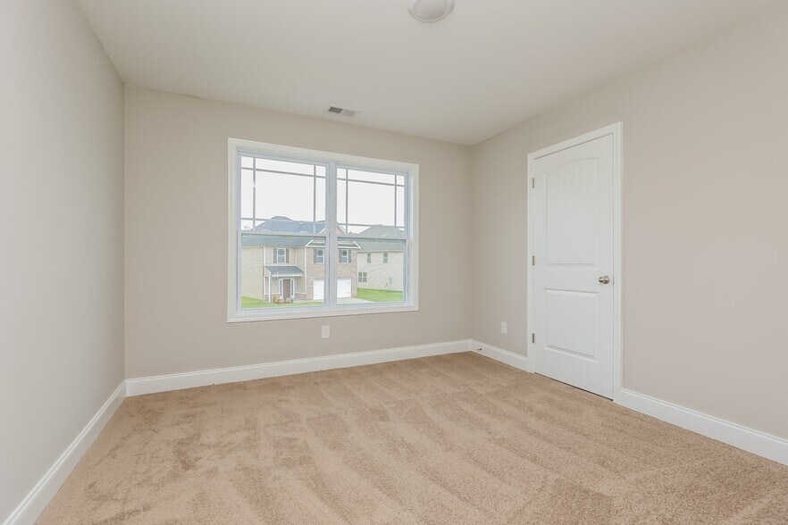 Building Photo - 1156 Black Oak Cir