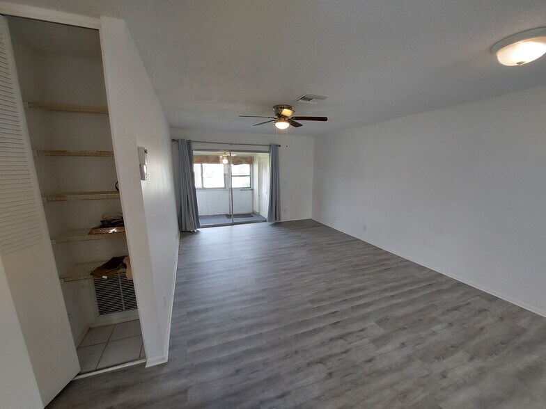 Living Room - 2723 Dudley Dr E