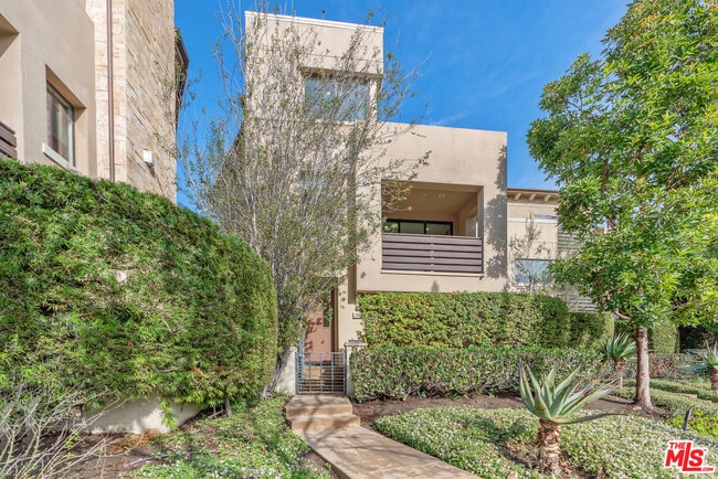 Building Photo - 12860 S Seaglass Cir