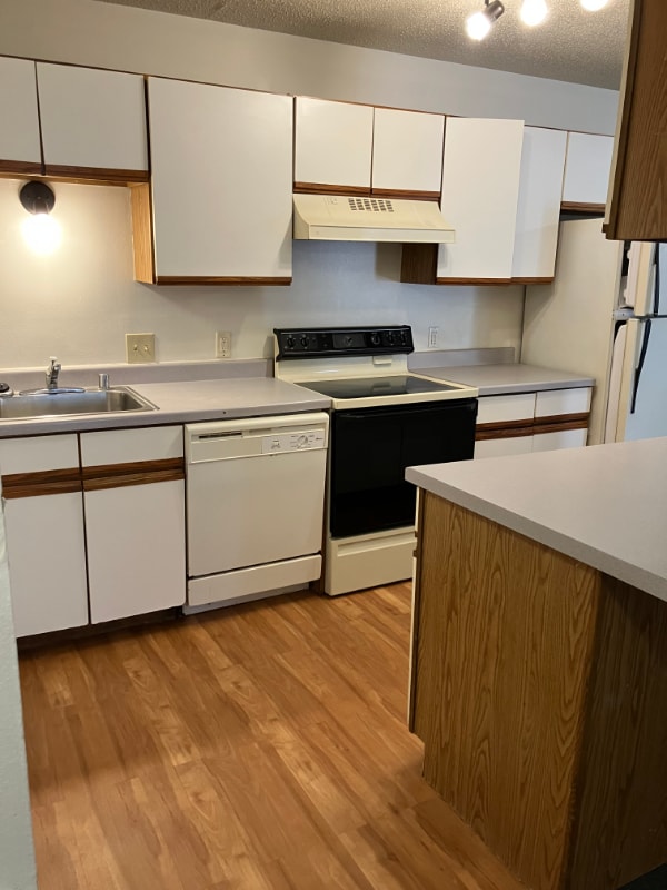 Building Photo - 803 Roundhouse Addition