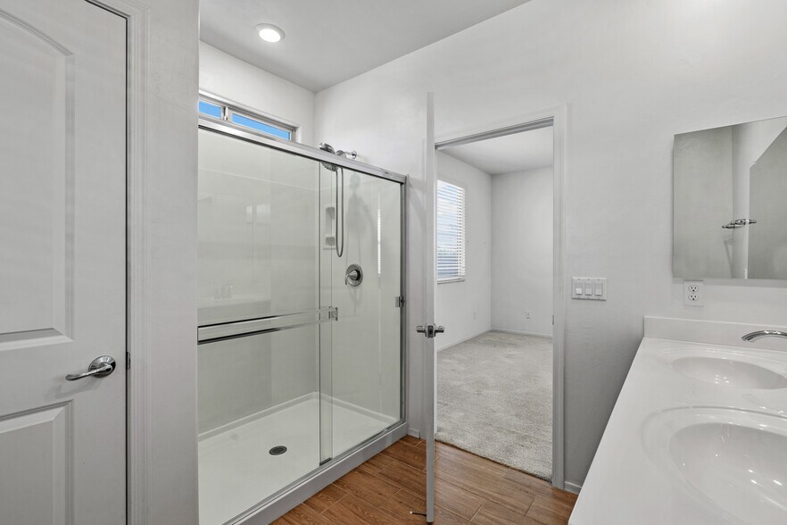 Building Photo - 12366 N Cervelli Ave