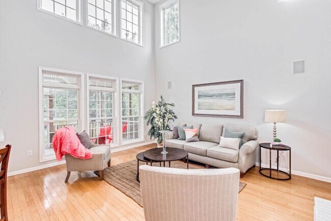 Building Photo - Available May 11th. Gorgeous 4 BR/2.5 BA Home Available in Berkleigh!