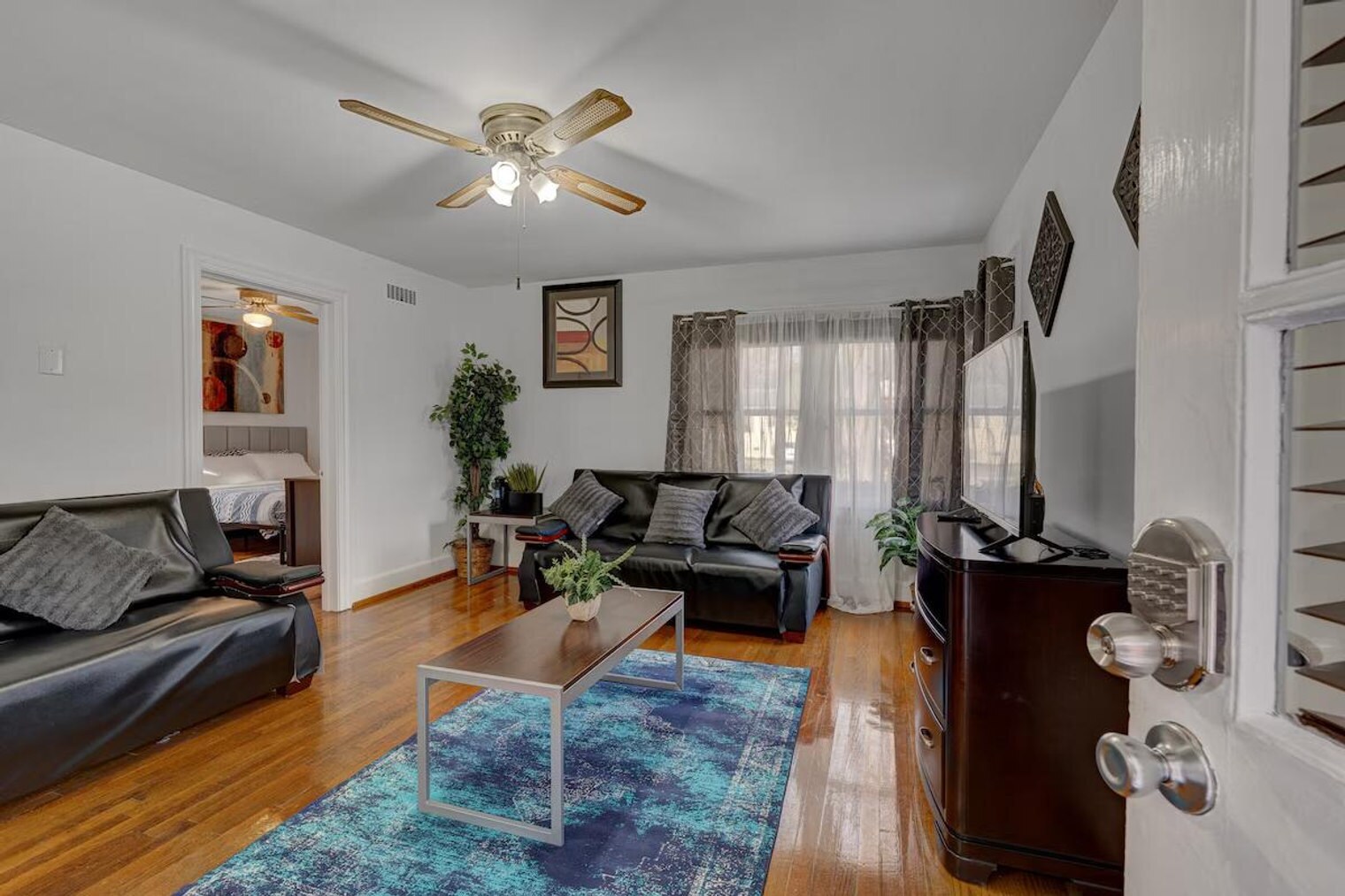 Building Photo - 814 N Buchanan Blvd