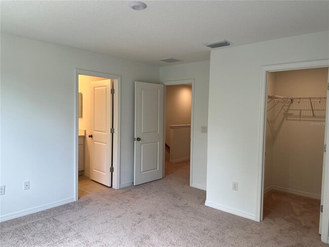 Building Photo - 6413 Fairmont Ln
