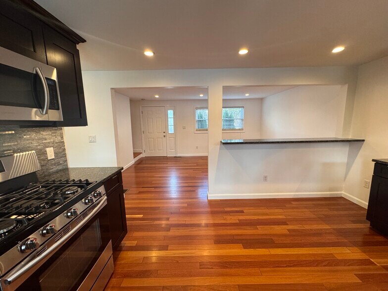 Building Photo - 34 Braman St