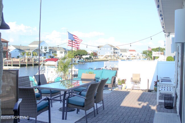 Building Photo - 3428 Maritime Dr