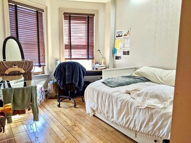 Building Photo - 616 Columbus Ave