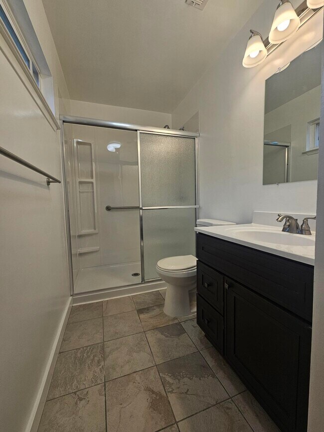 Building Photo - 2253 Hamlin Dr