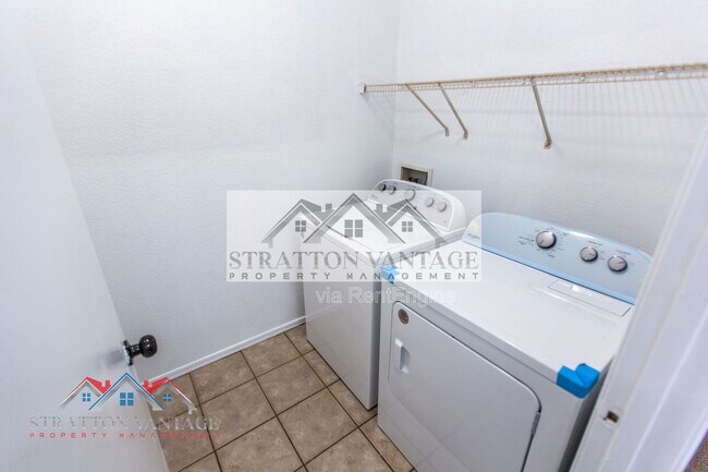 Building Photo - 16092 W Woodlands Ave