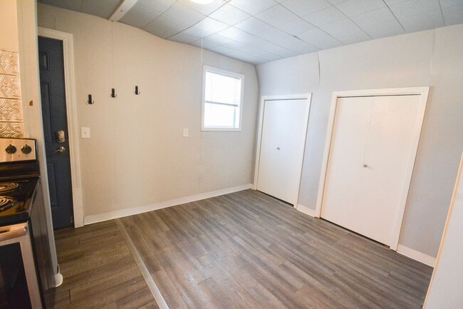 Building Photo - 19 12th St NW