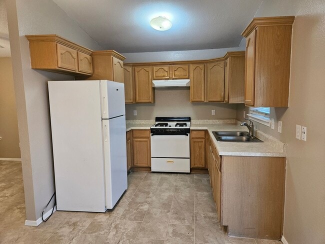 Building Photo - 12357 Tierra Inca Dr