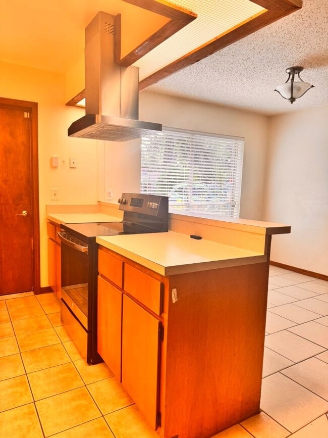 Building Photo - RENTAL