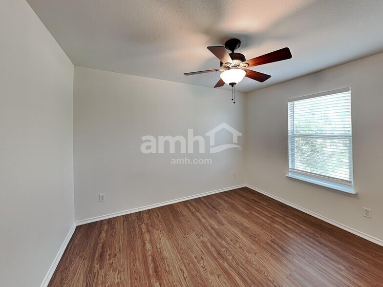 Building Photo - 8802 Mission Mdw