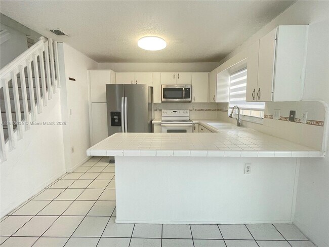 Building Photo - 15869 SW 70th Terrace