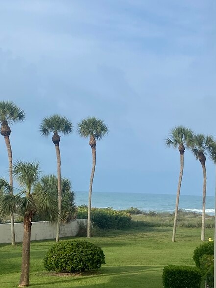 Building Photo - 700 Golden Beach Blvd