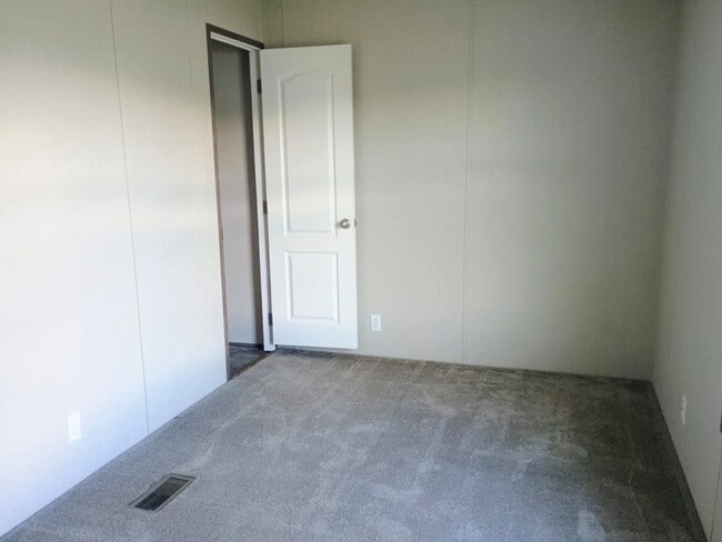 Building Photo - 803 Austin Way
