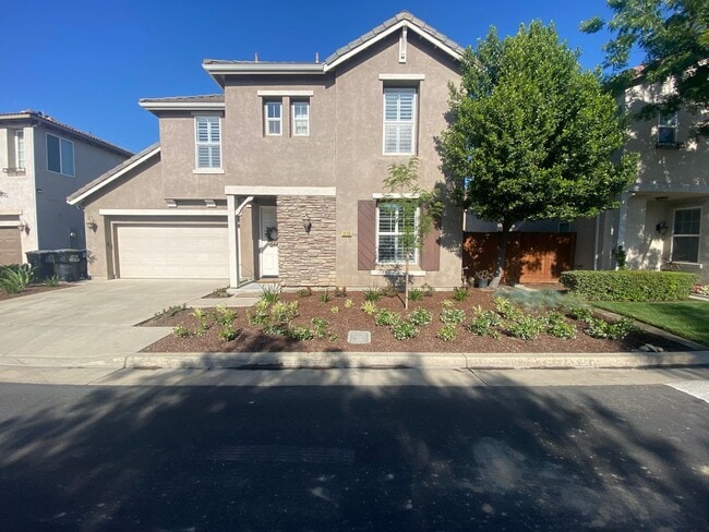 Building Photo - Gated AVALON--