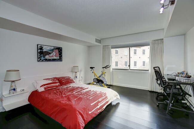 Building Photo - Application Fees Waived! Contemporary 2 Bed 2.5 Bath Condo in Georgetown's Iconic Flourmill Condo...