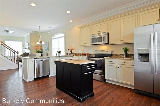 Building Photo - 11 Pisgah Forest Cir