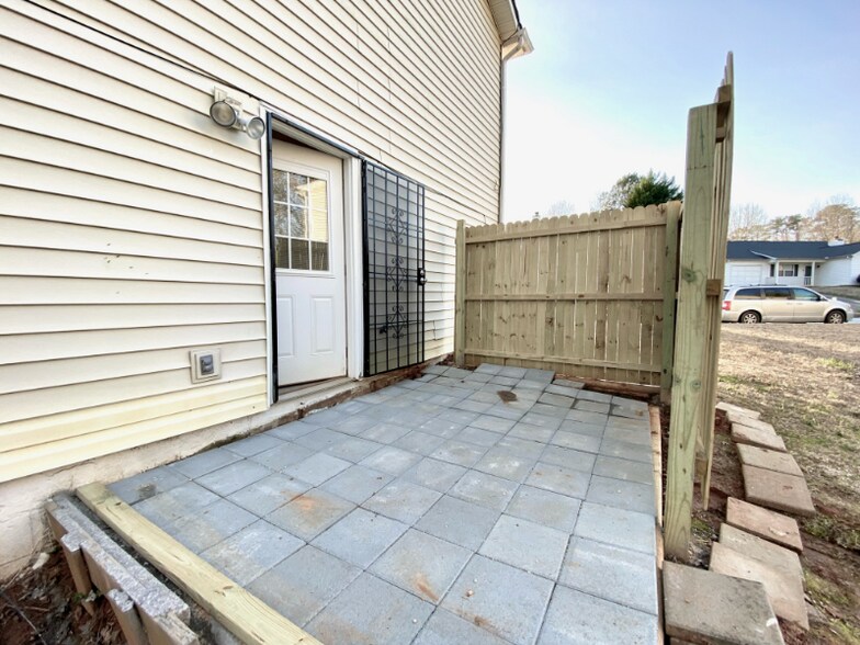 Building Photo - 3543 Sweetgum Ln