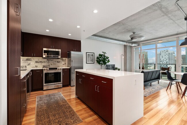Building Photo - 1080 Park Blvd