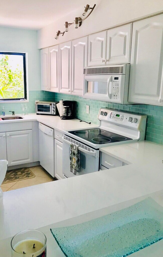 Building Photo - 420 Celestial Way