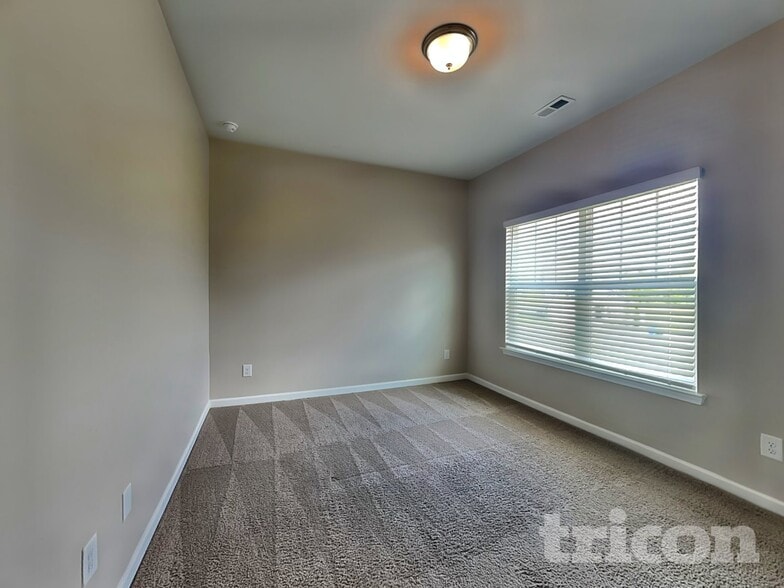 Building Photo - 2910 Timewinder Way