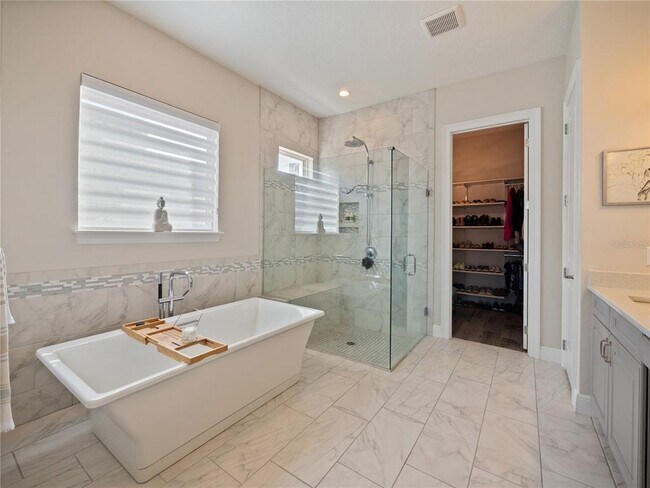 Building Photo - 15501 Panther Lake Dr
