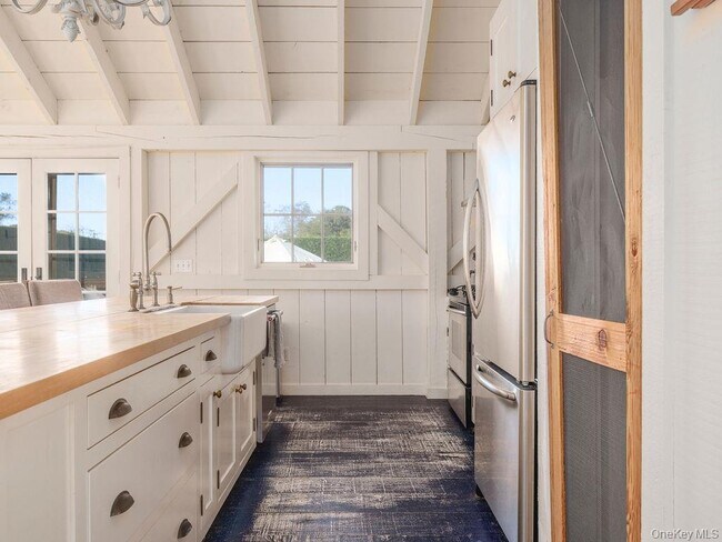 Building Photo - 29500 Main Rd