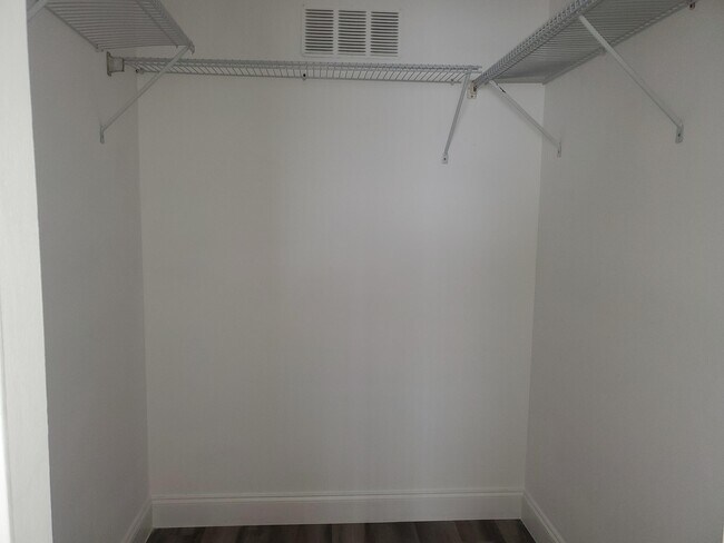 Building Photo - 6050 NW 64th Ave