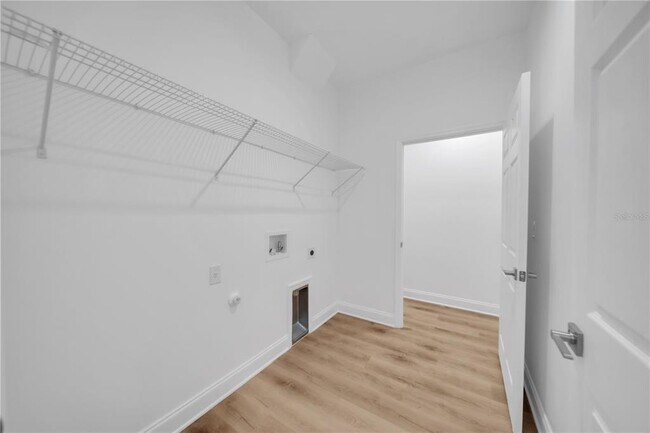 Building Photo - 10110 Baystate Dr