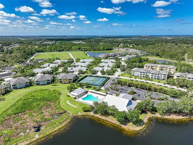Building Photo - 2160 Heron Lake Dr