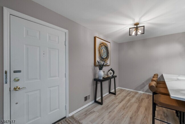 Building Photo - 3207 Winder Dr