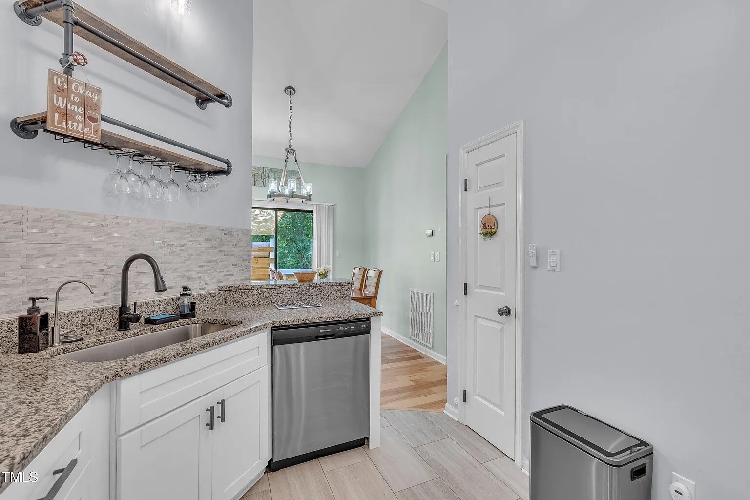 Building Photo - Room in House on Tall Rock Ct