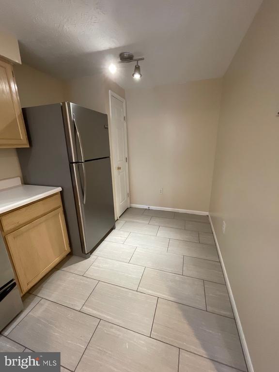 Building Photo - 6013 Same Song Square