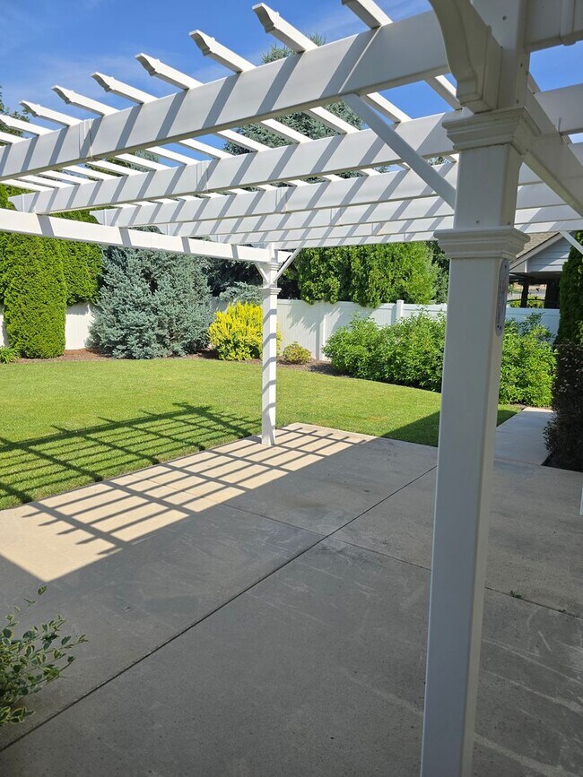 Building Photo - Gorgeous Hayden Home For Rent!