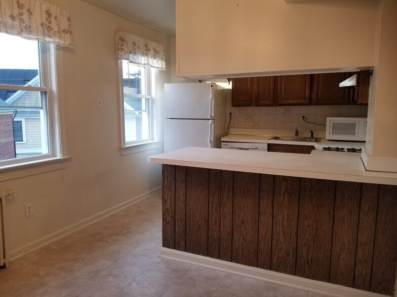 Closer view of kitchen - 4127 River Rd NW
