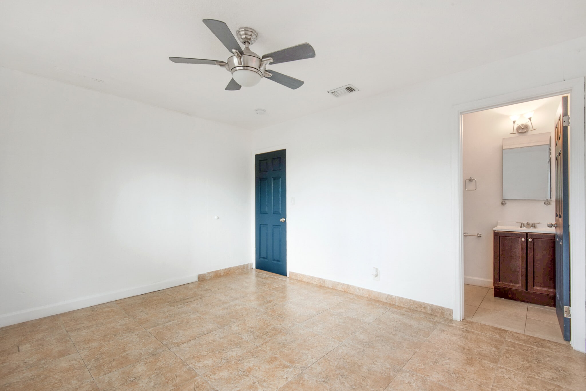 Master Bedroom - 3101 N 66th Ave