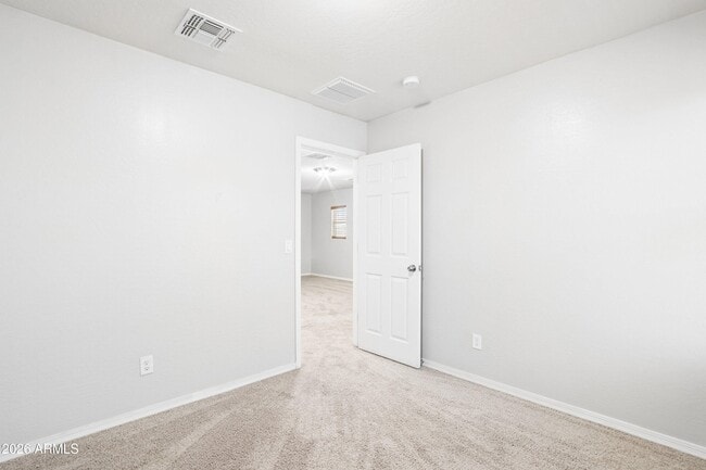 Building Photo - 1748 N Logan Ln