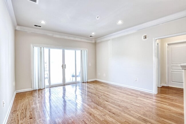 Building Photo - 6116 Warren's Way